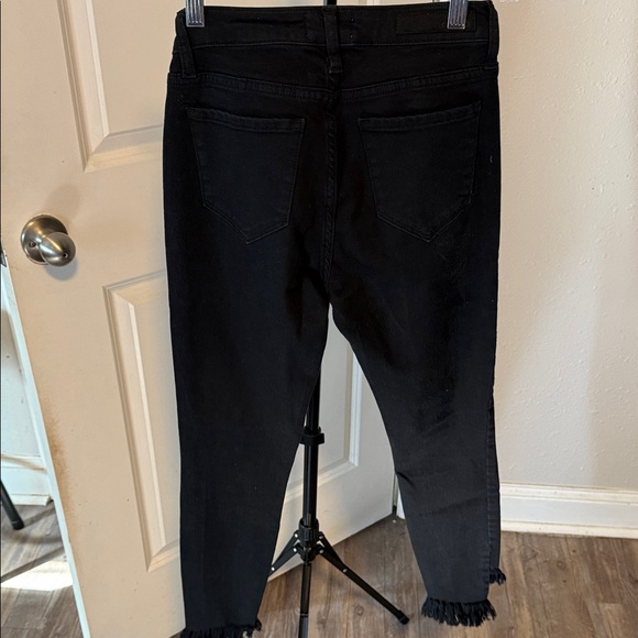 Cello Women's Cropped Jeans in Black - Picture 5 of 6
